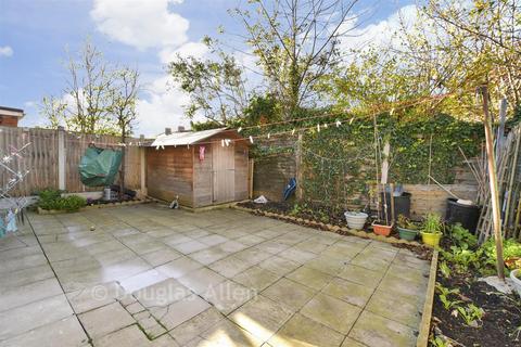 undefined, Fauna Close, Chadwell Heath, Essex