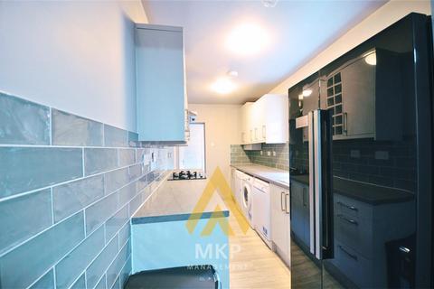 6 bedroom terraced house to rent, Teignmouth Road, Selly Oak, Birmingham B29