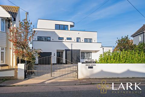 4 bedroom detached house for sale, Percival Road, Walton On The Naze