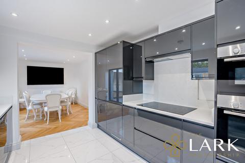 4 bedroom detached house for sale, Percival Road, Walton On The Naze