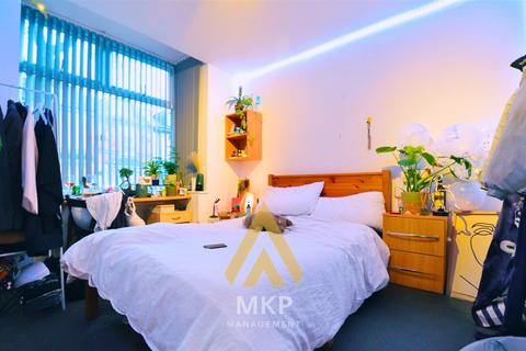 6 bedroom terraced house to rent, Tiverton, Selly Oak, Birmingham B29