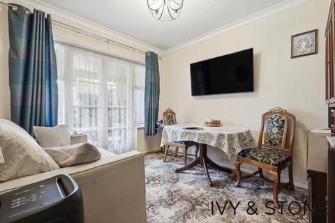 3 bedroom semi-detached house for sale, Emerald Gardens, Dagenham, Greater London, RM8