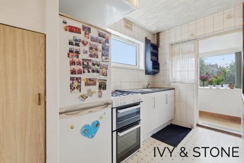 3 bedroom semi-detached house for sale, Emerald Gardens, Dagenham, Greater London, RM8