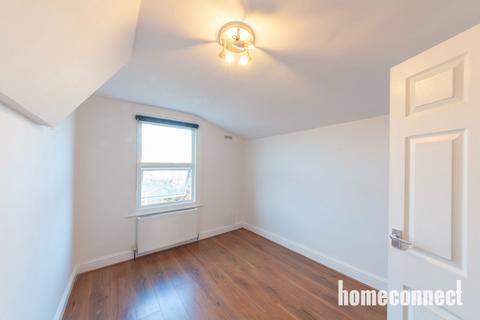 4 bedroom terraced house to rent, Trumpington Road, London