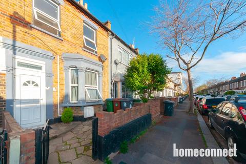 4 bedroom terraced house to rent, Trumpington Road, London, E7