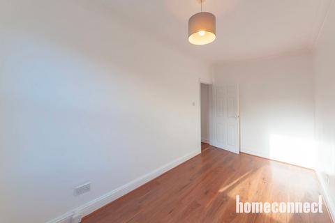 4 bedroom terraced house to rent, Trumpington Road, London, E7