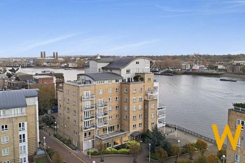 2 bedroom property to rent, St. Davids Square, London E14