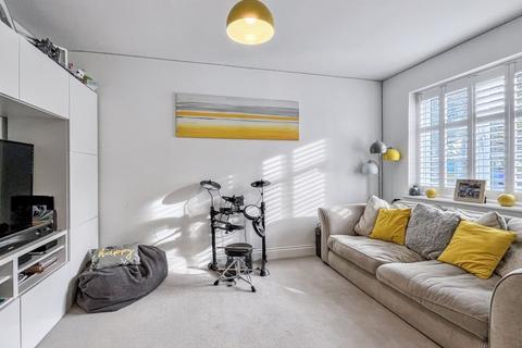 undefined, Kennedy Avenue - 3/4 bedrooms - High Specification