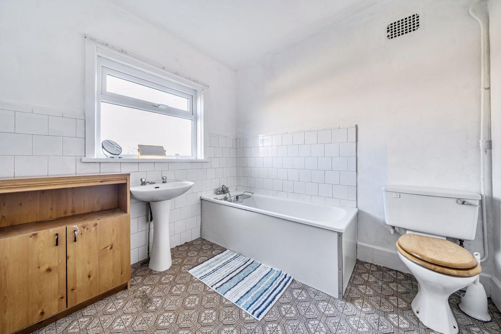 Upstairs Bathroom