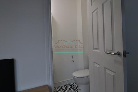 undefined, Wellingborough Road, Rushden, NN10 9XR