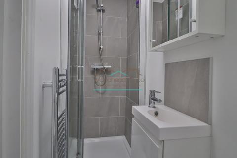 undefined, Wellingborough Road, Rushden, NN10 9XR