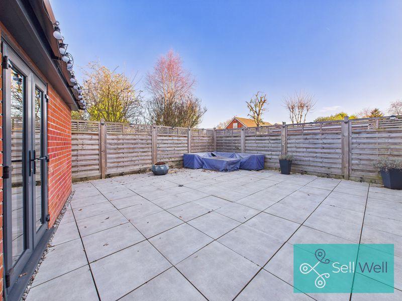 Garden With Seating