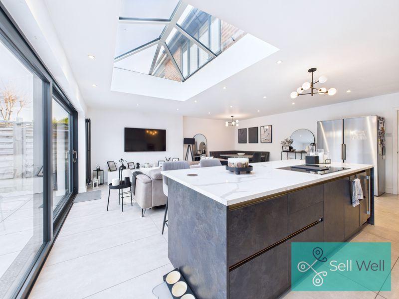 Kitchen/Living Area