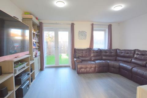 2 bedroom semi-detached house to rent, Hurrell Drive, Harrow