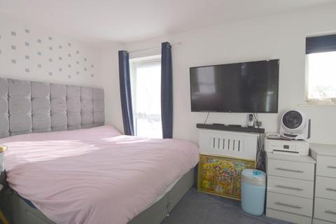 2 bedroom semi-detached house to rent, Hurrell Drive, Harrow