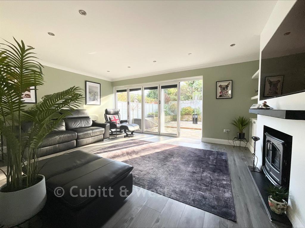 Lounge 4
