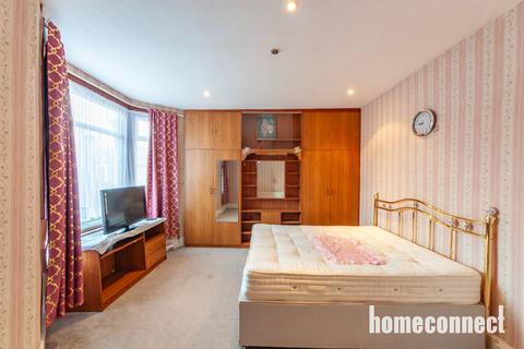 undefined, Shelley Avenue, London