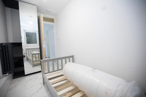 undefined, Hunsdon Close, Dagenham, Essex, RM9