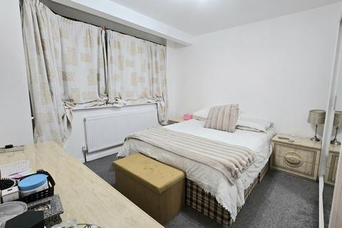 undefined, Waverley Gardens, Barking, Essex, IG11