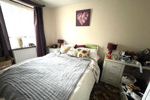 3 bedroom end of terrace house for sale, Jorose Way: South Bretton