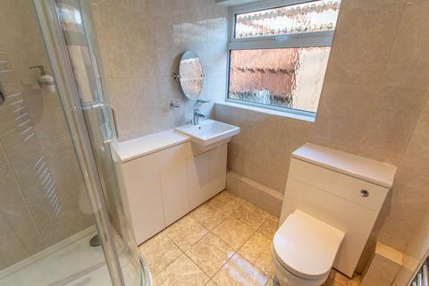 3 bedroom semi-detached house to rent, Sandringham Road, Kings Sutton OX17