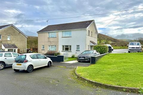Bro Rhydybont, Llanybydder