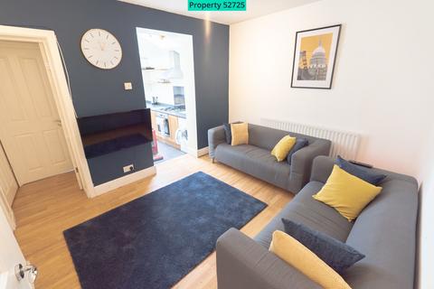 6 bedroom terraced house to rent, Avenue Road, Southampton, SO14 6BB