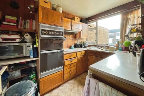 3 bedroom townhouse for sale, Camborne Close, Wigston LE18