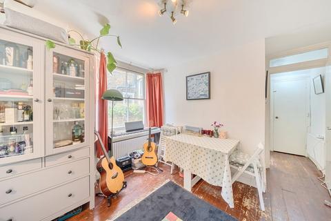 2 bedroom flat to rent, Handforth Road, Oval, London, SW9