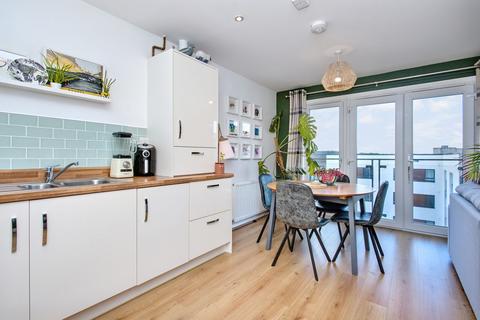 2 bedroom flat for sale, Flat 20, 6 Arneil Drive, Crewe, Edinburgh, EH5 2GR