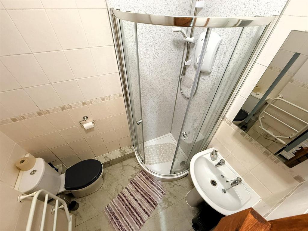 Ensuite shower room