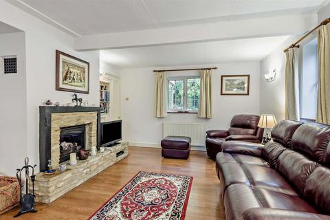 undefined, North Cerney, Cirencester