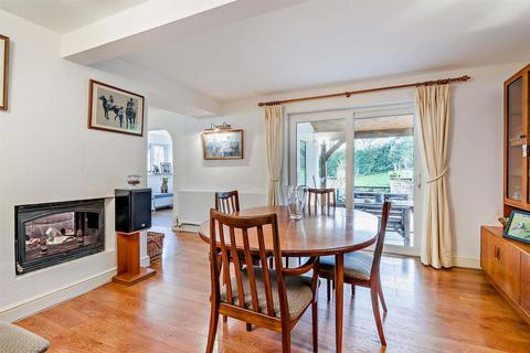 undefined, North Cerney, Cirencester