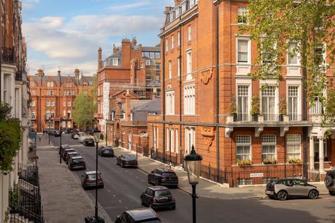 2 bedroom flat for sale, Cadogan Square, London SW1X