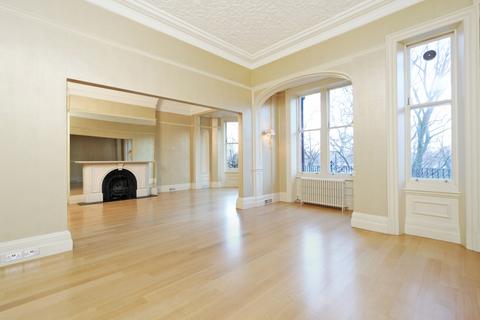 3 bedroom apartment for sale, Wellington Court, Knightsbridge London SW1X