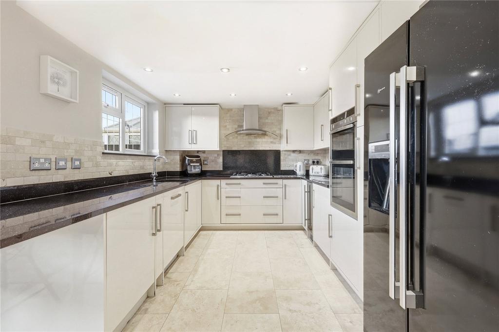 Fitted Kitchen