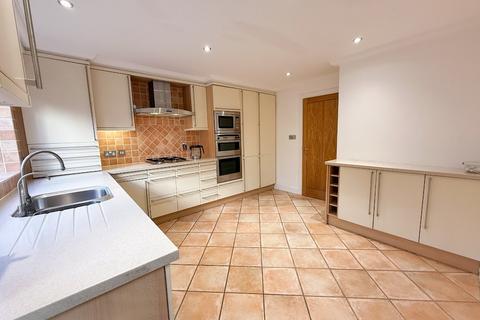 2 bedroom flat for sale, Kings Avenue, Penn Hill, BH14