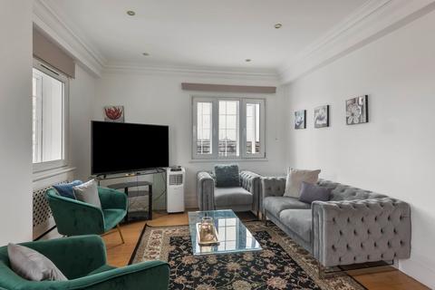 2 bedroom flat for sale, Brompton Road Knightsbridge SW3
