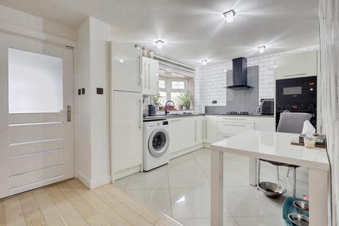 undefined, Brownlow Bend, Basildon, SS14