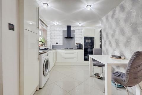 undefined, Brownlow Bend, Basildon, SS14