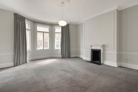 undefined, Pont Street London SW1X