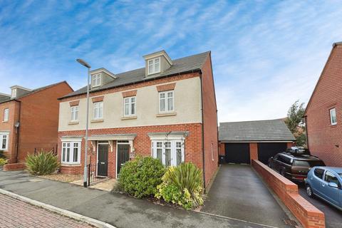 3 bedroom semi-detached house for sale, Arundel Drive, Grantham, NG31