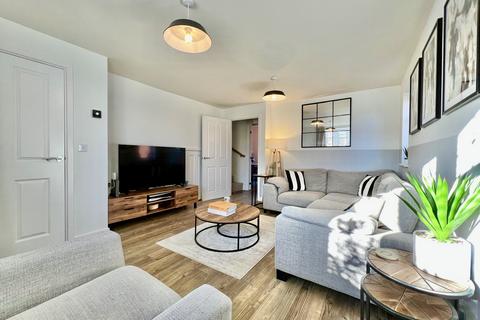 3 bedroom semi-detached house for sale, Arundel Drive, Grantham, NG31
