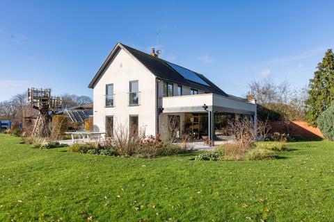 Lodge Lane, Lytham, FY8