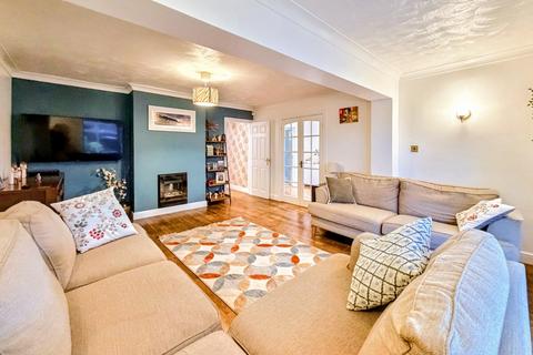 undefined, 11b West Street, Weedon, NN7 4QU