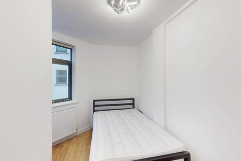 undefined, Umberston Street, London E1