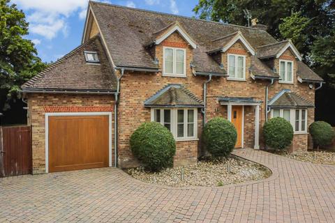 undefined, Privet Mews, Purley CR8