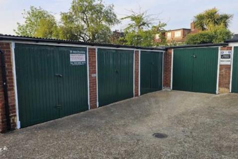 undefined, Grand Drive, London SW20