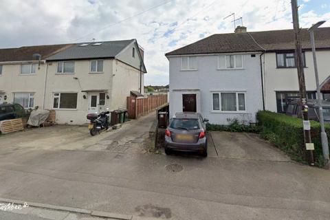 Garage to rent, Peters Avenue, London Colney AL2