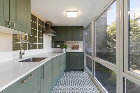 3 bedroom flat for sale, St Johns Wood, London
